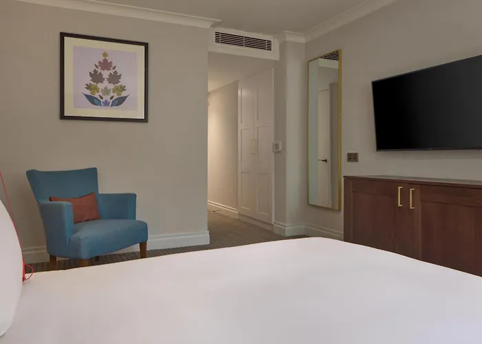 Doubletree By Hilton St. Anne'S Manor Hotel Bracknell