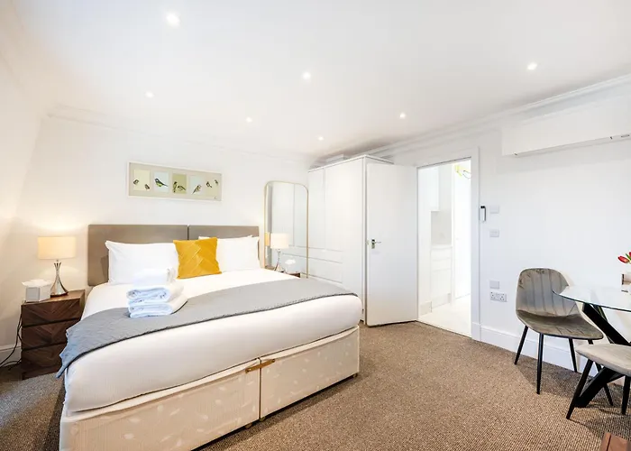 Queensgate Court Apartments London