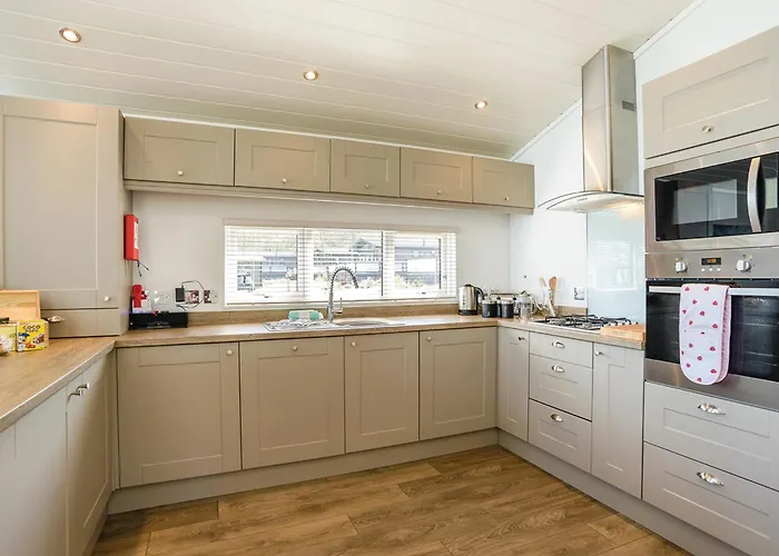 Woodside Coastal Retreat Hotel Fishbourne 