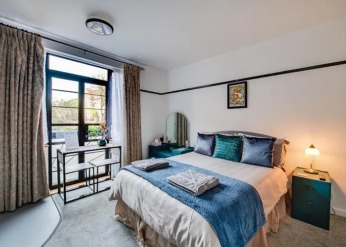 Ferryman Studio Apartments Portsmouth