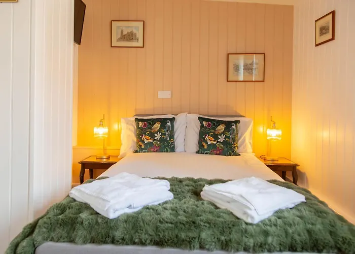The Wheatsheaf Hotel Newport 