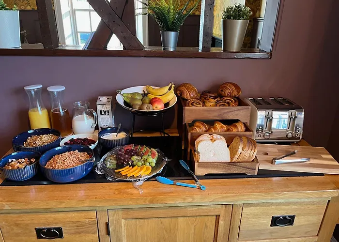 Colyton Hotels