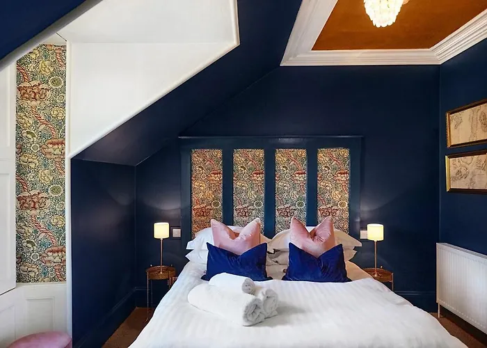 Foyers Hotels