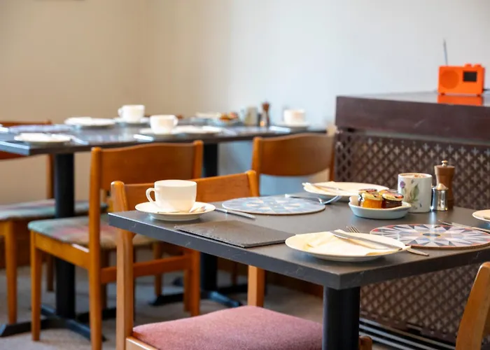 Leven House Bed And Breakfast Crieff