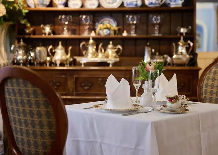 Atherstone Hotels