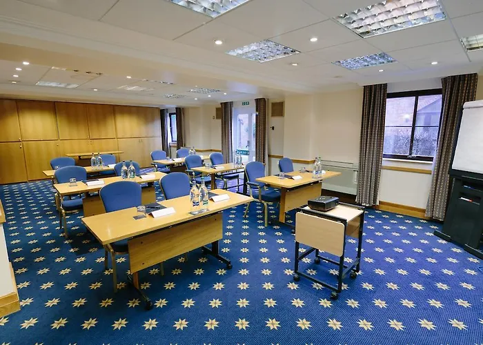 Hilton Newbury Centre Hotel