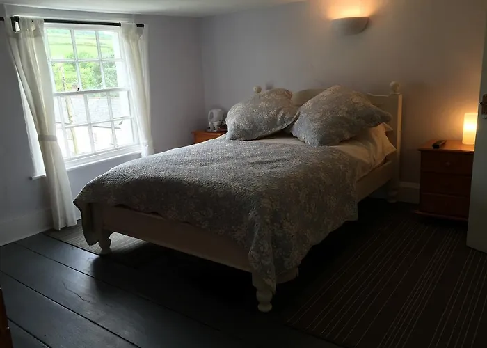 Sidbury Hotels