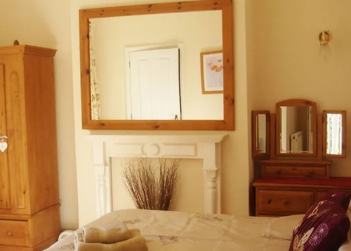Harlequin Guest House With Parking Weymouth