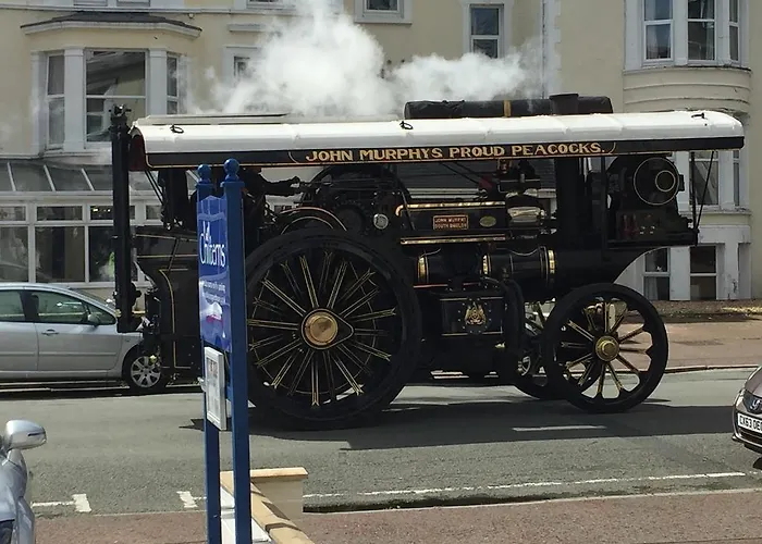 Chilterns Guest House Llandudno