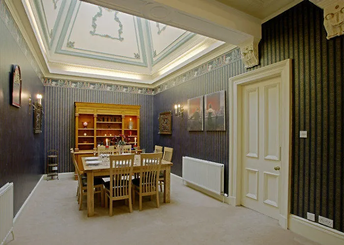 Royal Gardens Apartments Stirling