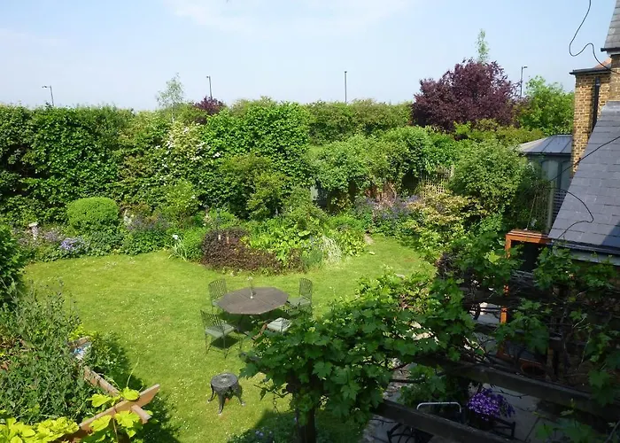 Manor Cottage Bed And Breakfast Windsor