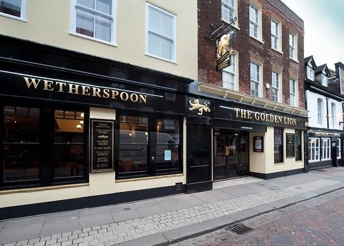 The Golden Lion Wetherspoon Hotel Rochester 