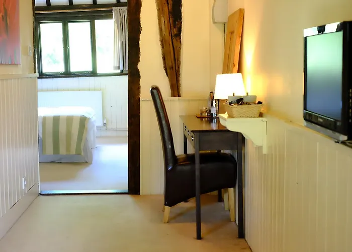 Elvey Farm Hotel Ashford 