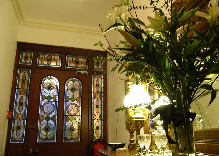 Glenville House: Adults-Only Retreat with Health Club Access Bowness-on-Windermere