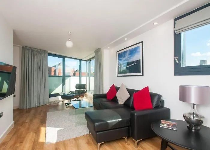 Cleyro Apts Finzels Reach Bristol