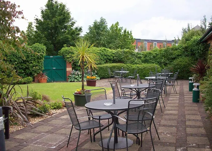 Wigan Oak Hotel