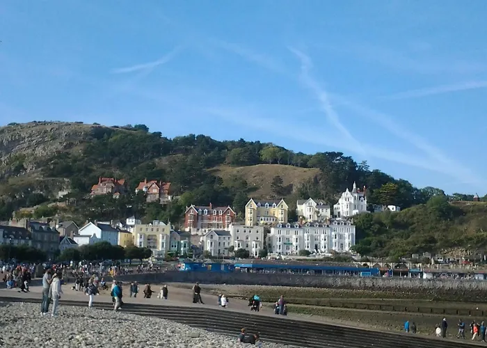 Clifton Villa Guest House Llandudno