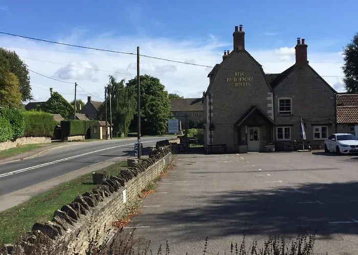 Linnaea Cottage & Rooms - Rear Of Radnor Arms Malmesbury