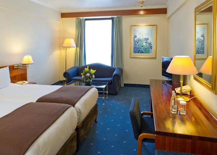 Clarion Croydon Park Hotel