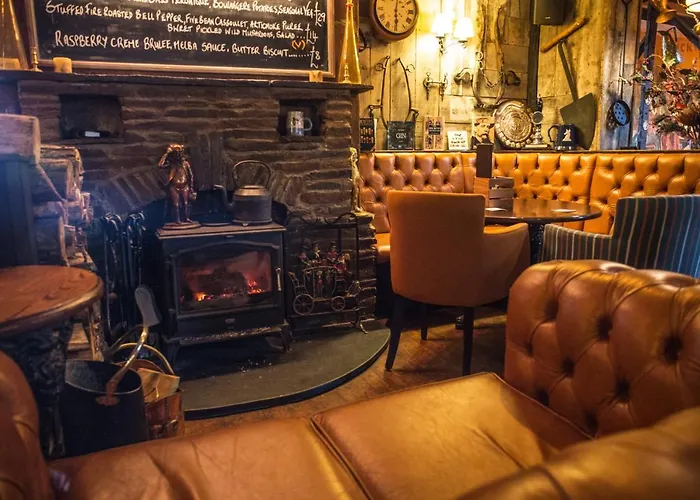 The Pickwick Inn & Oliver'S Restaurant Padstow