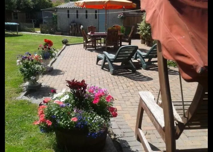 Chimneys B&B Holbrook 