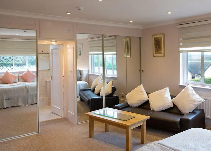 Elmcroft Guest House Epping