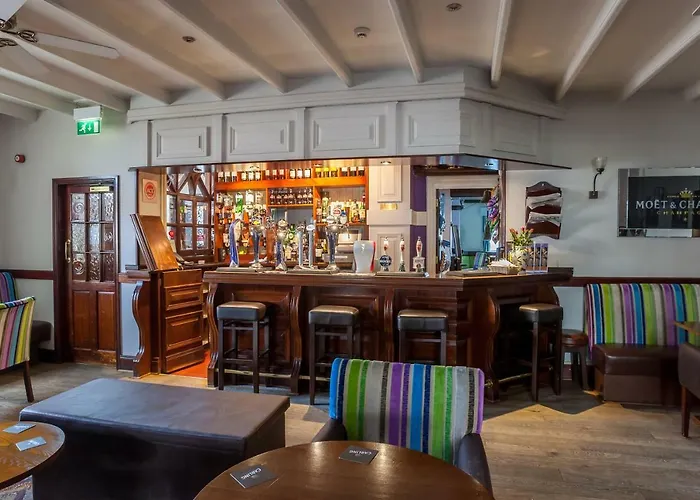 The Masons Arms Hotel Bridgend 
