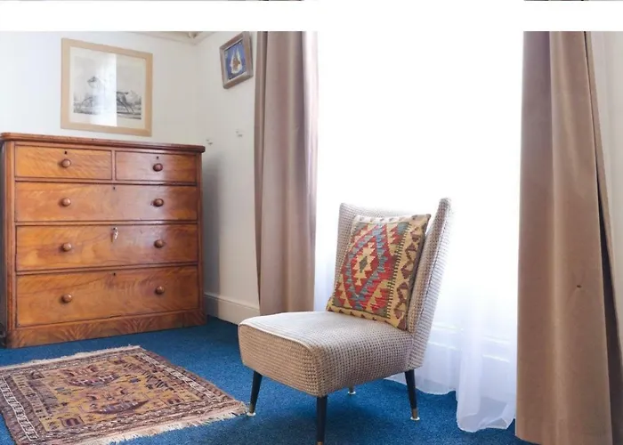 Square Tree House Hotel Liverpool