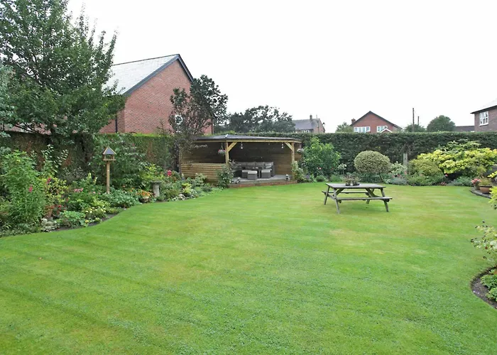 The Hinton Guest House Mobberley