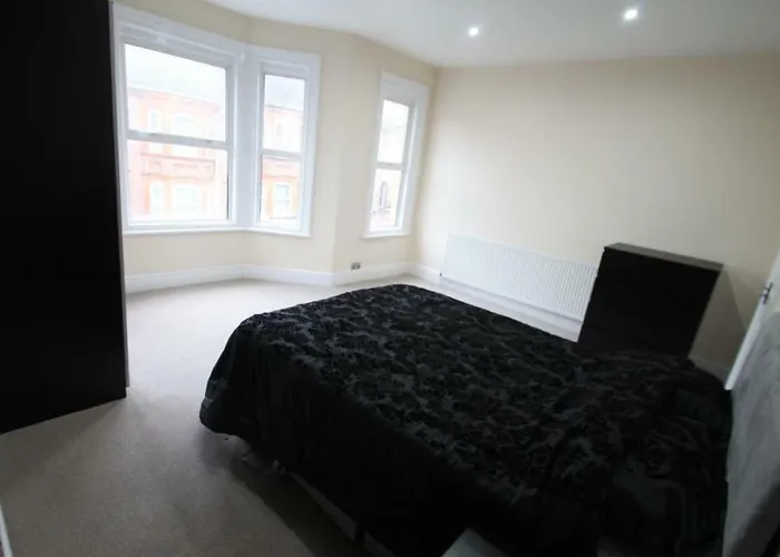 Lyndhurst House Luton 