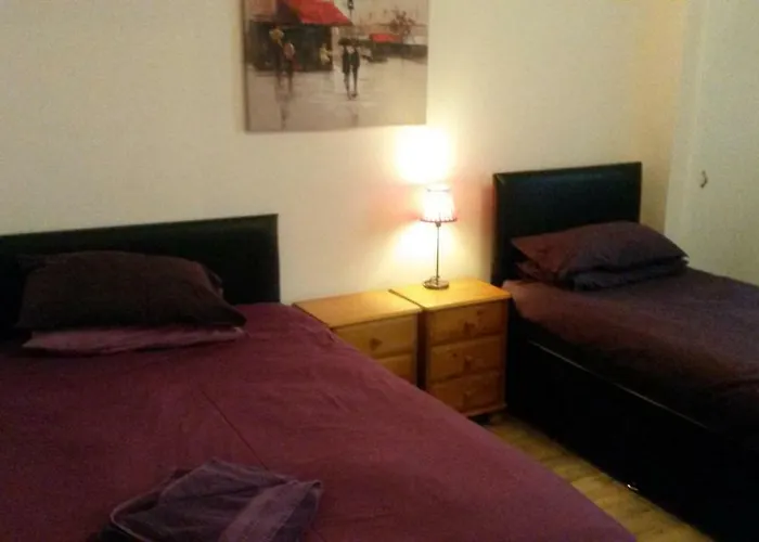 Station View Guest House Dyce