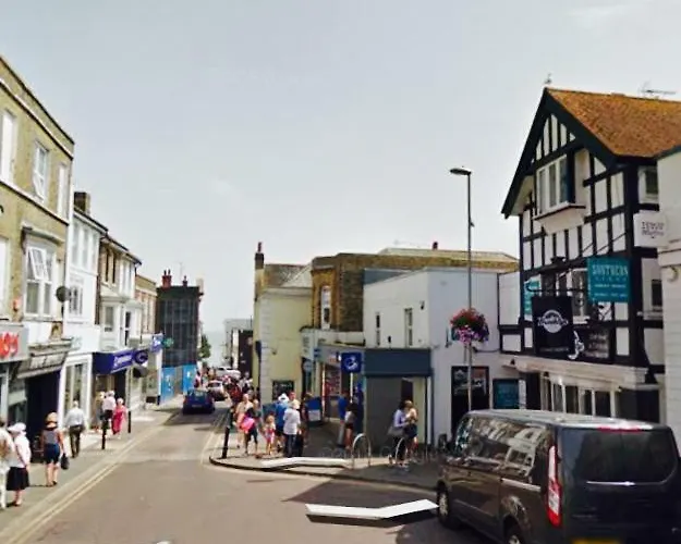 The Crown Bar & Guesthouse Broadstairs